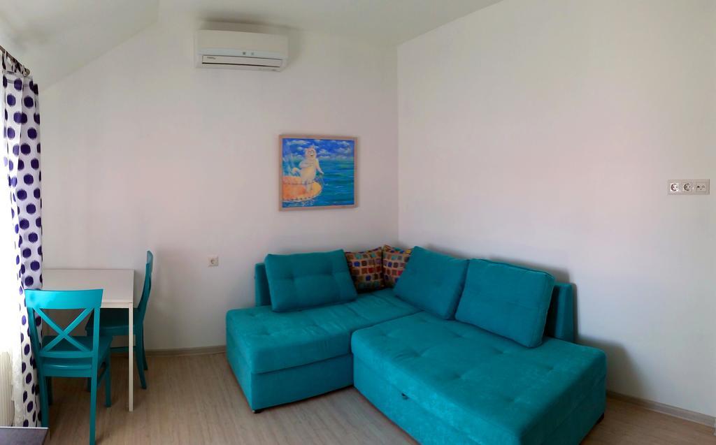 Apartment Zolotoy Bereg 5 Odesa Exterior photo