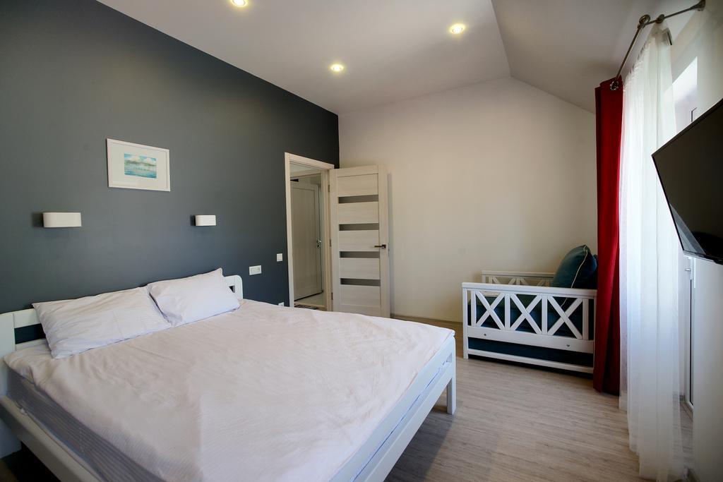 Apartment Zolotoy Bereg 5 Odesa Exterior photo